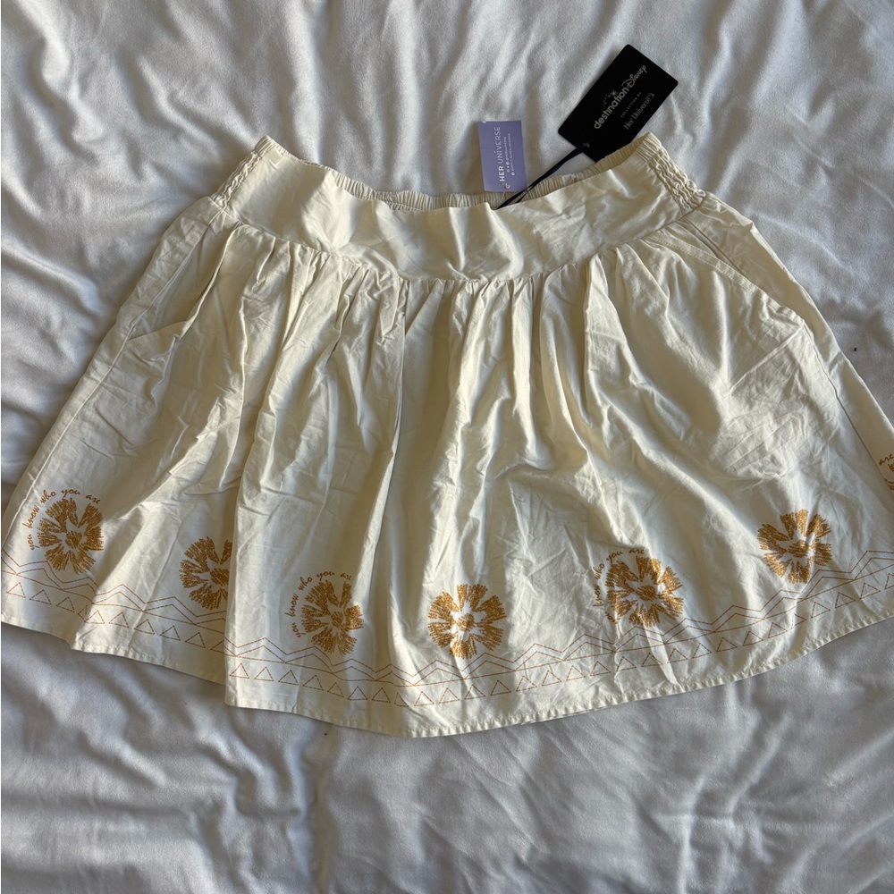 NWT Womans Disney Moana Her Universe Skirt - Size Large